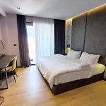 Starlight 4* 地拉那